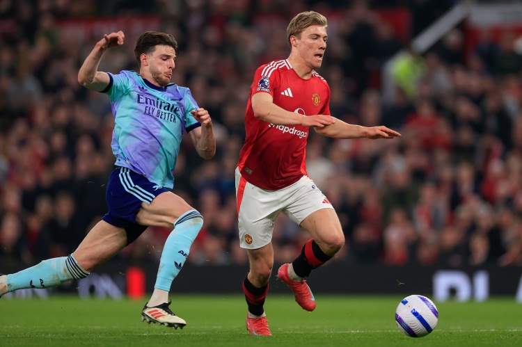 枪手红魔巅峰对决：老特拉福德经典进球由你票选